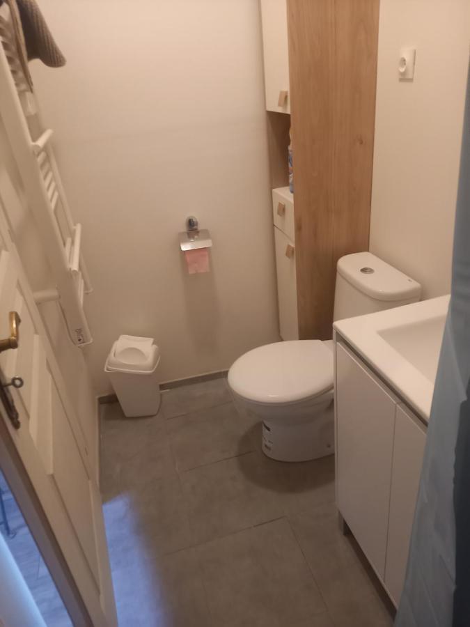 Logement Entier Spacieux Et Confortable A 1 H De Paris Courtenay  Exterior photo