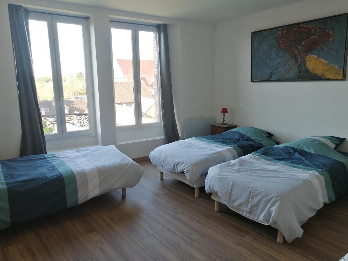 Logement Entier Spacieux Et Confortable A 1 H De Paris Courtenay  Exterior photo